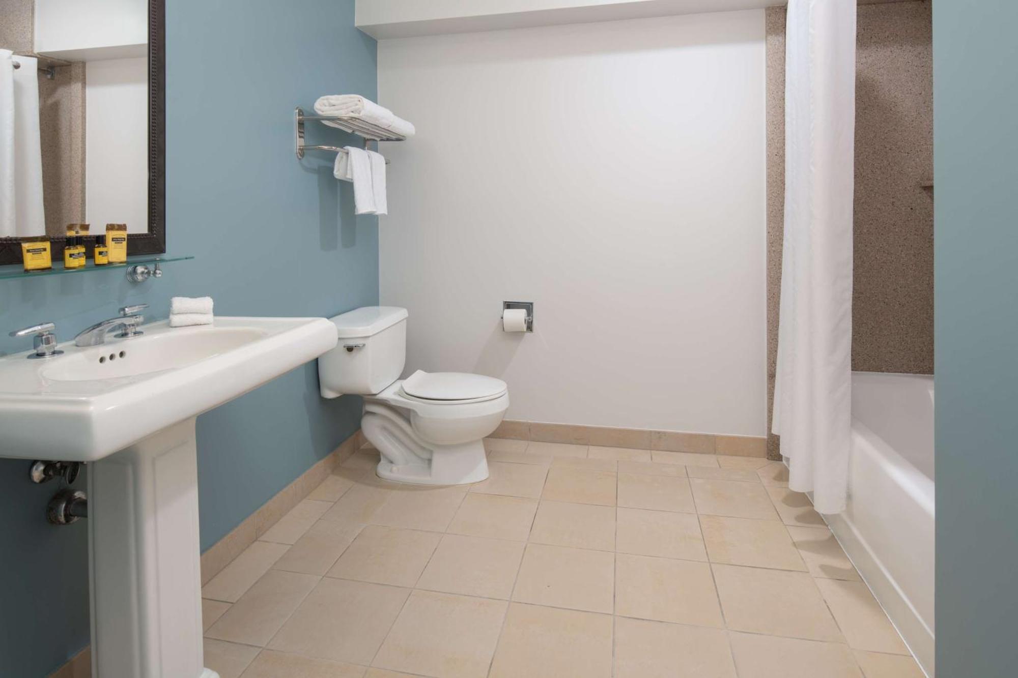 Best Western Plus All Suites Inn Санта-Крус Экстерьер фото
